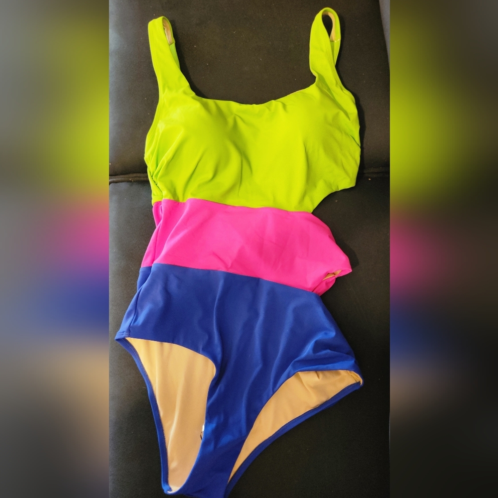 Swimsuits For All Vibrant One-Piece Swimsuit NWOT